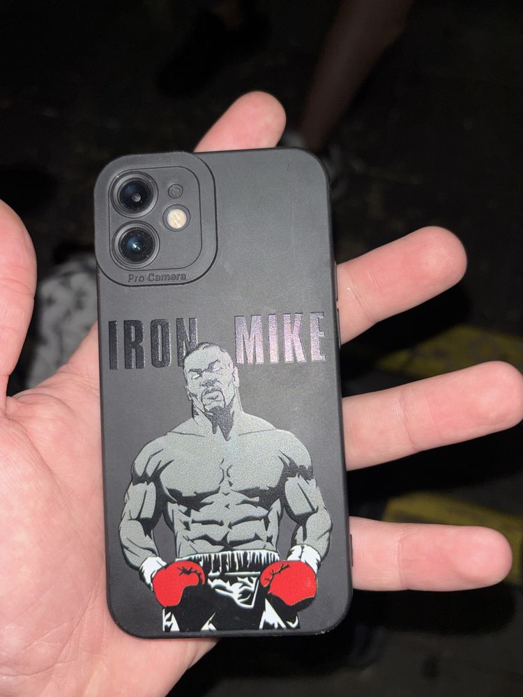 Iphone 12 mini блокирал