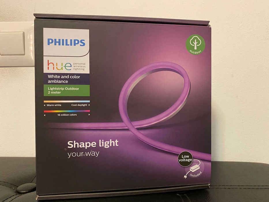 Banda exterior LED Philips Hue Lightstrip Outdoor White & Color 2m