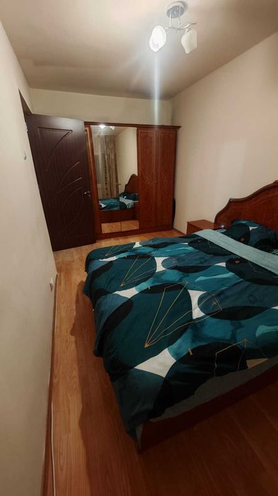 Apartament cu trei camere de inchiriat in zona centrala