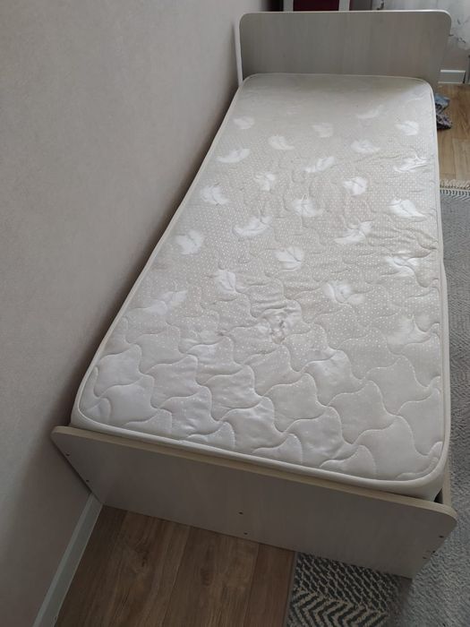 Продается кровать