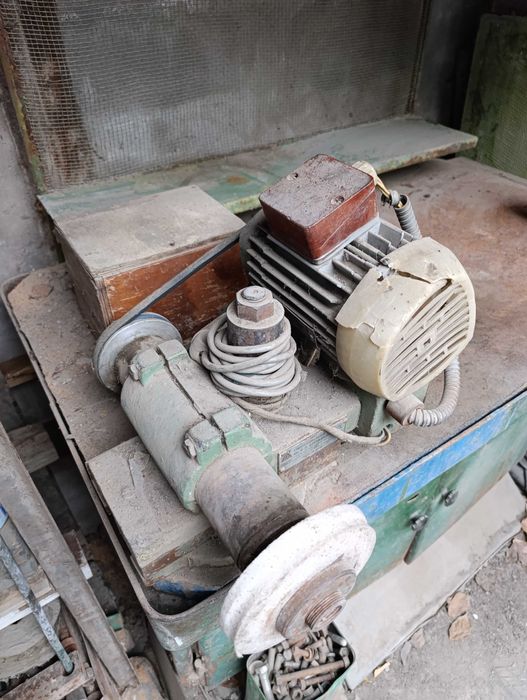 Верстак, тиски, точилка