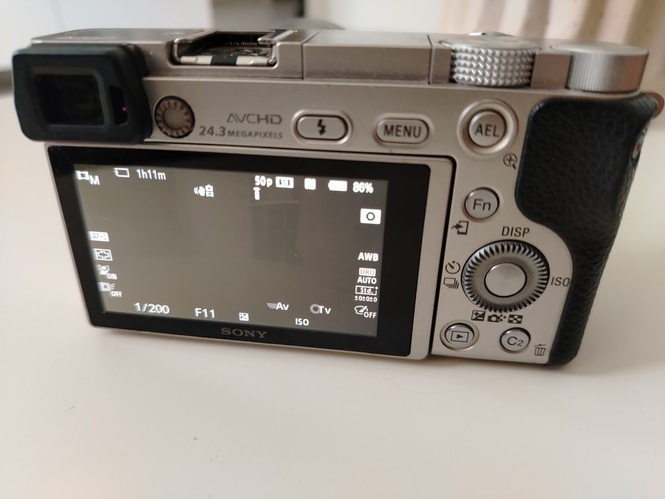 Sony a6000 mirrorless + Obiectiv sony OSS 18-55mm f3.5