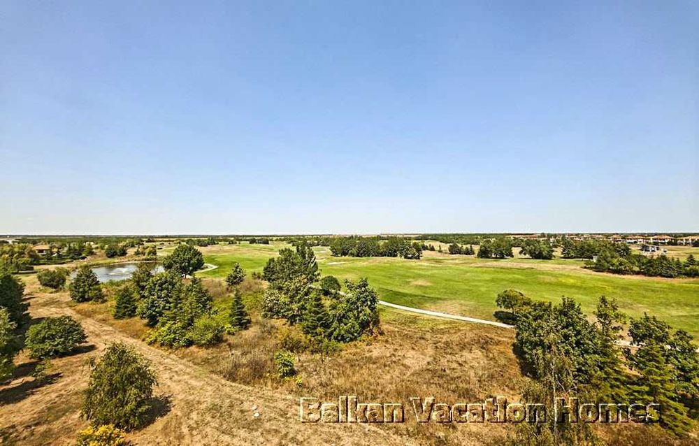 Добре поддържан апартамент в престижен голф комплекс близо до Балчик.