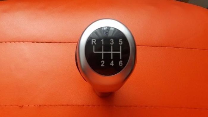 Nuca Maneta Schimbator 6 Trepte Originala BMW Seria 1 E81 E82 E87 E88