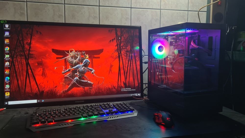 Unitate PC Gaming i5 10400F video 8GB RX 580 16GB RAM SSD