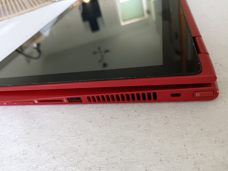 Vând laptop 2 în 1, i3, HP Pavilion Model 13 - s080no