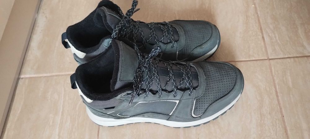 Мъжки непромокаеми кожени обувки, Quechua