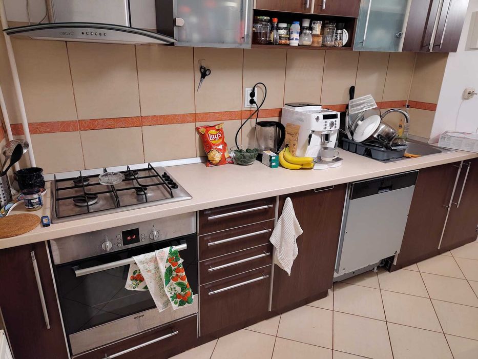 Bucătărie fără aparate electrocasnice