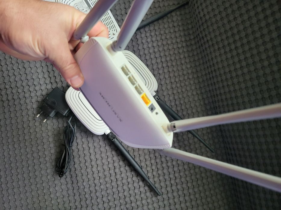 Vand 3 routere functionale