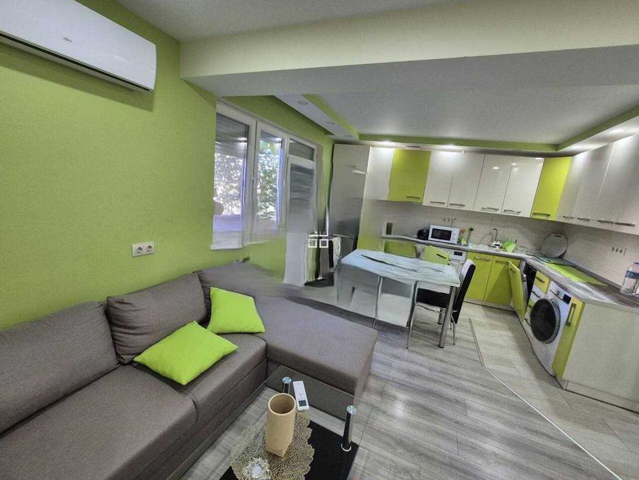 Двустаен ЧИСТО НОВ  апартамент с ДВОР , ТВ и Интернет в цената