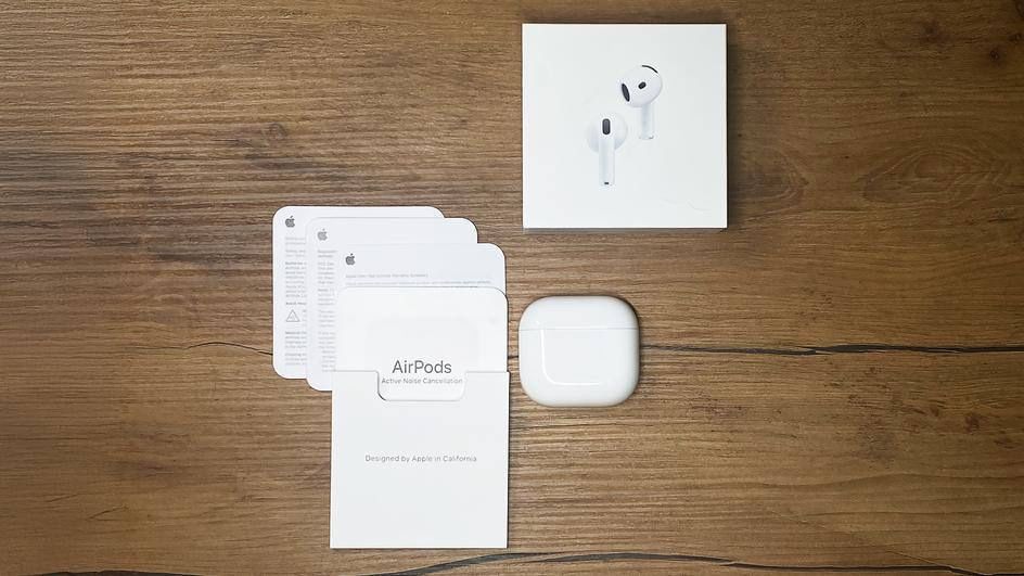 Наушники AirPods 4