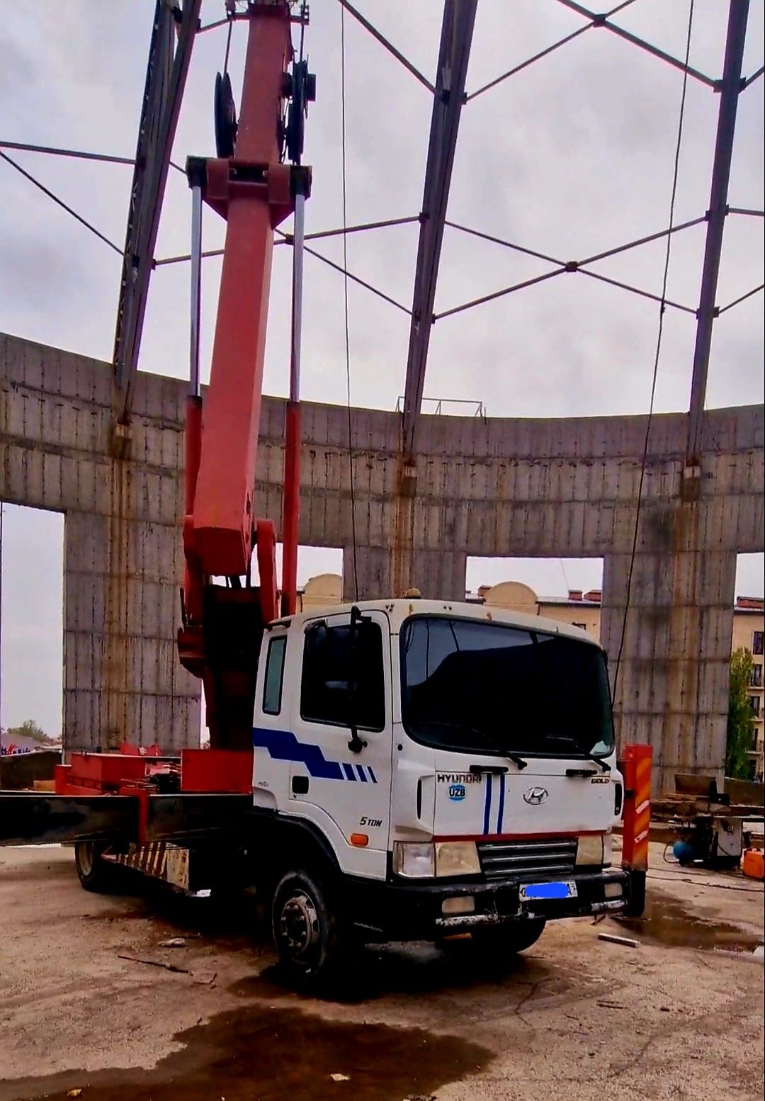 Avtovishka HYUNDAI 36M sotiladi