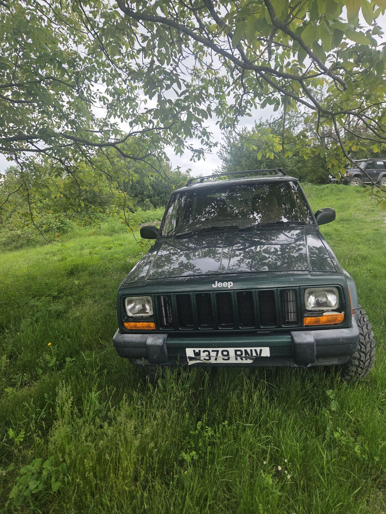 Продава се Jeep Cherokee
