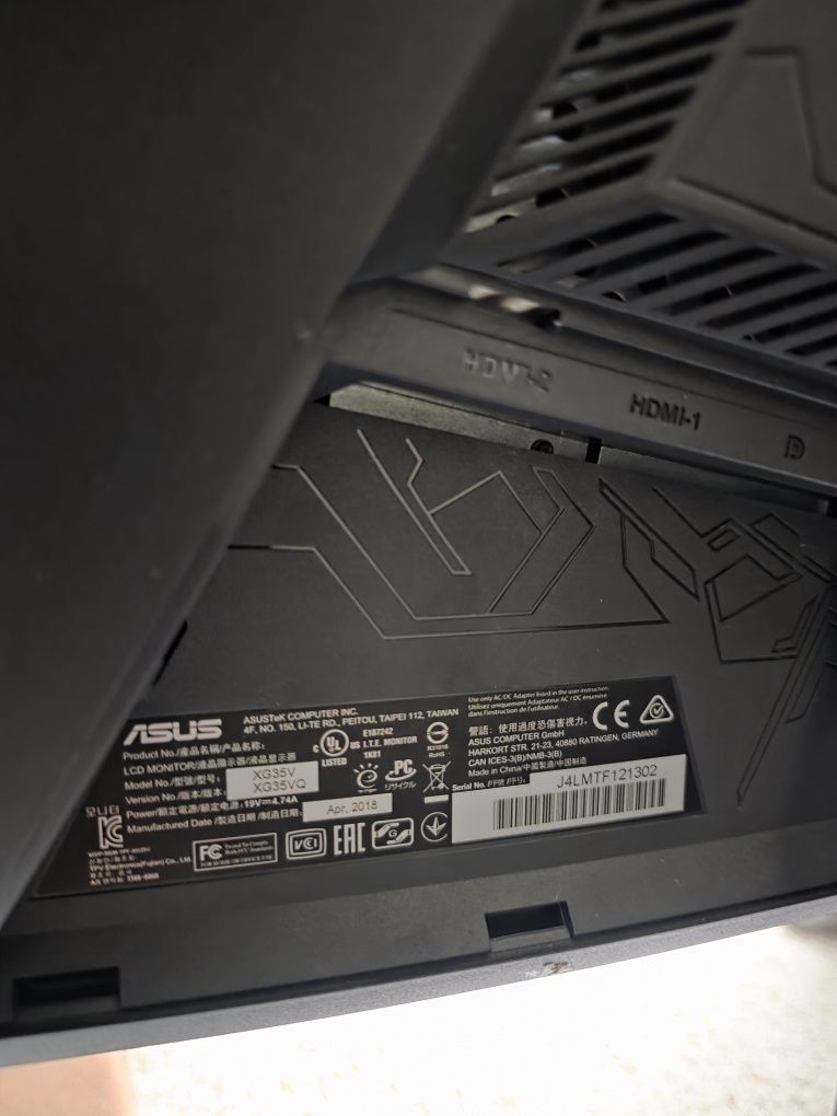 Монитор ASUS ROG Strix  черный
