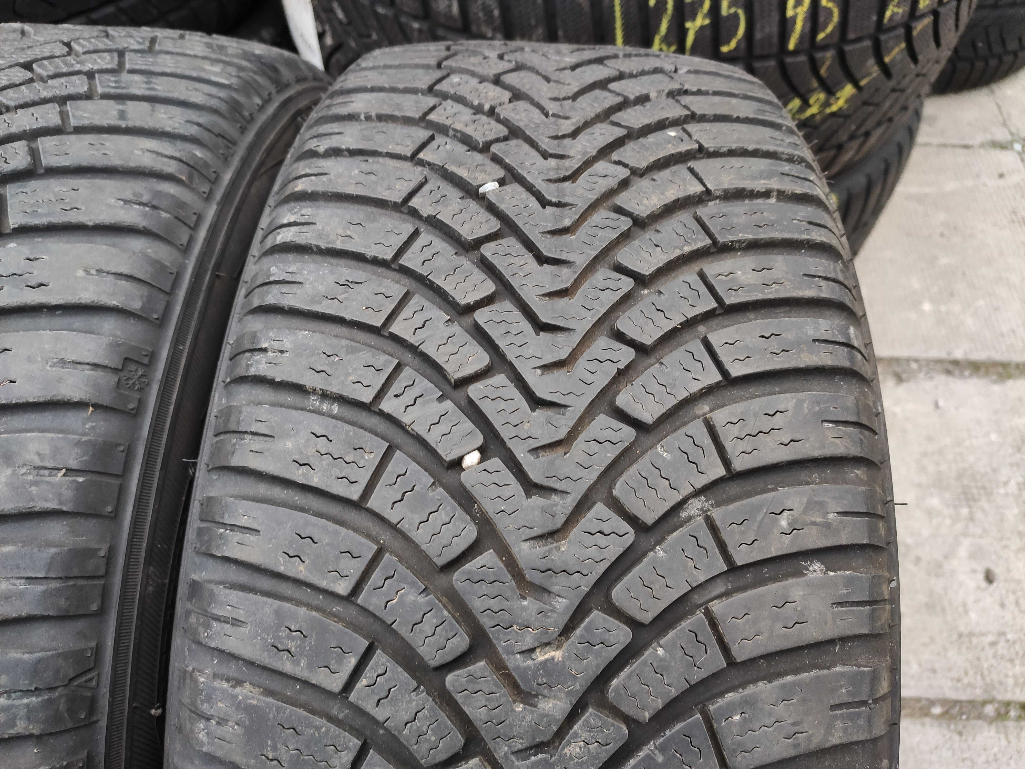 4бр Зимни Гуми 215 55 16 - Falken i Dunlop