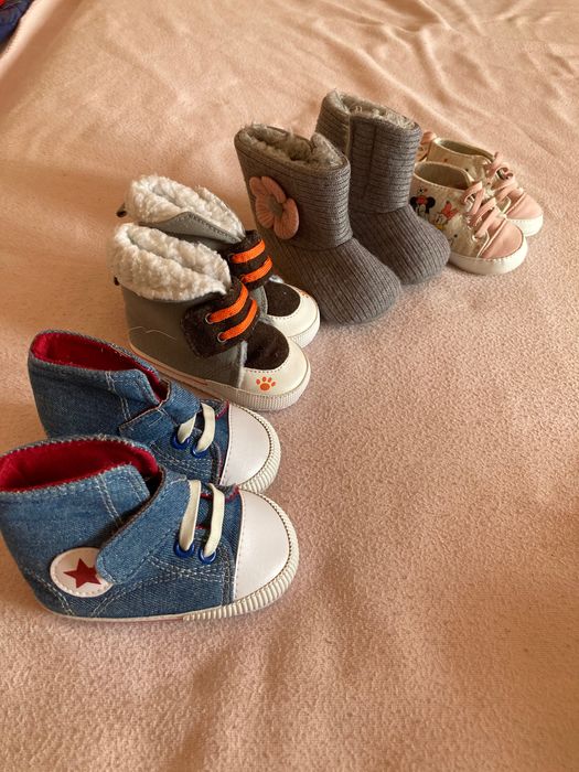 Бебешки обувки - размер 17