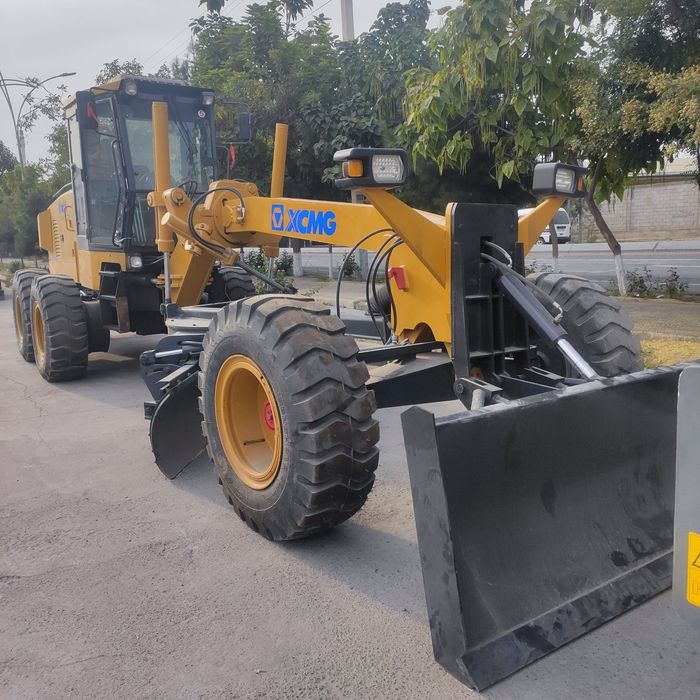 gireydir xcmg 215 va 180 talik bor nalichida holati yahshi