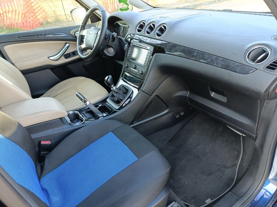 Se vinde pt familie Ford s max ,7 locuri