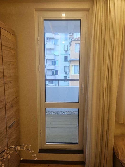 Отдавам под наем Тр-ен луксозен ап-нт в началото на Морската градина