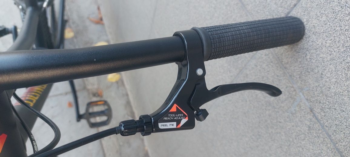 Продавам алуминиев велосипед Specialized 24 цола