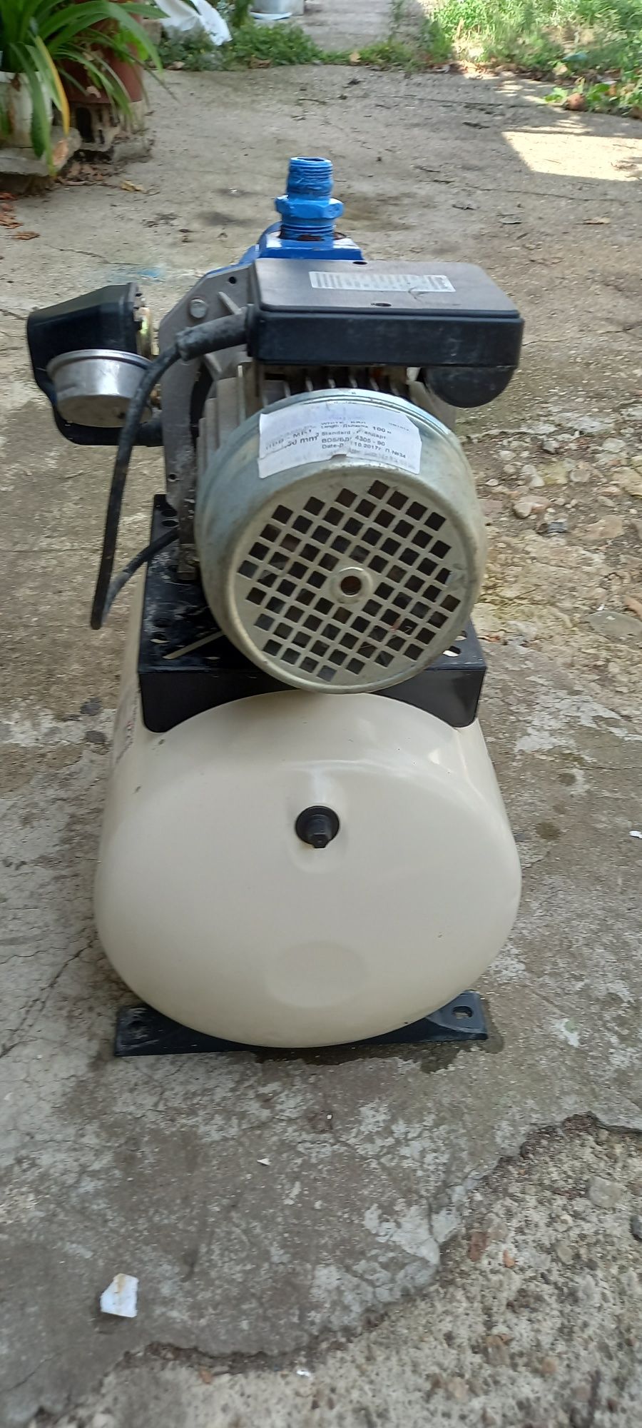 Продавам хидрофорна помпа PWB-20LH