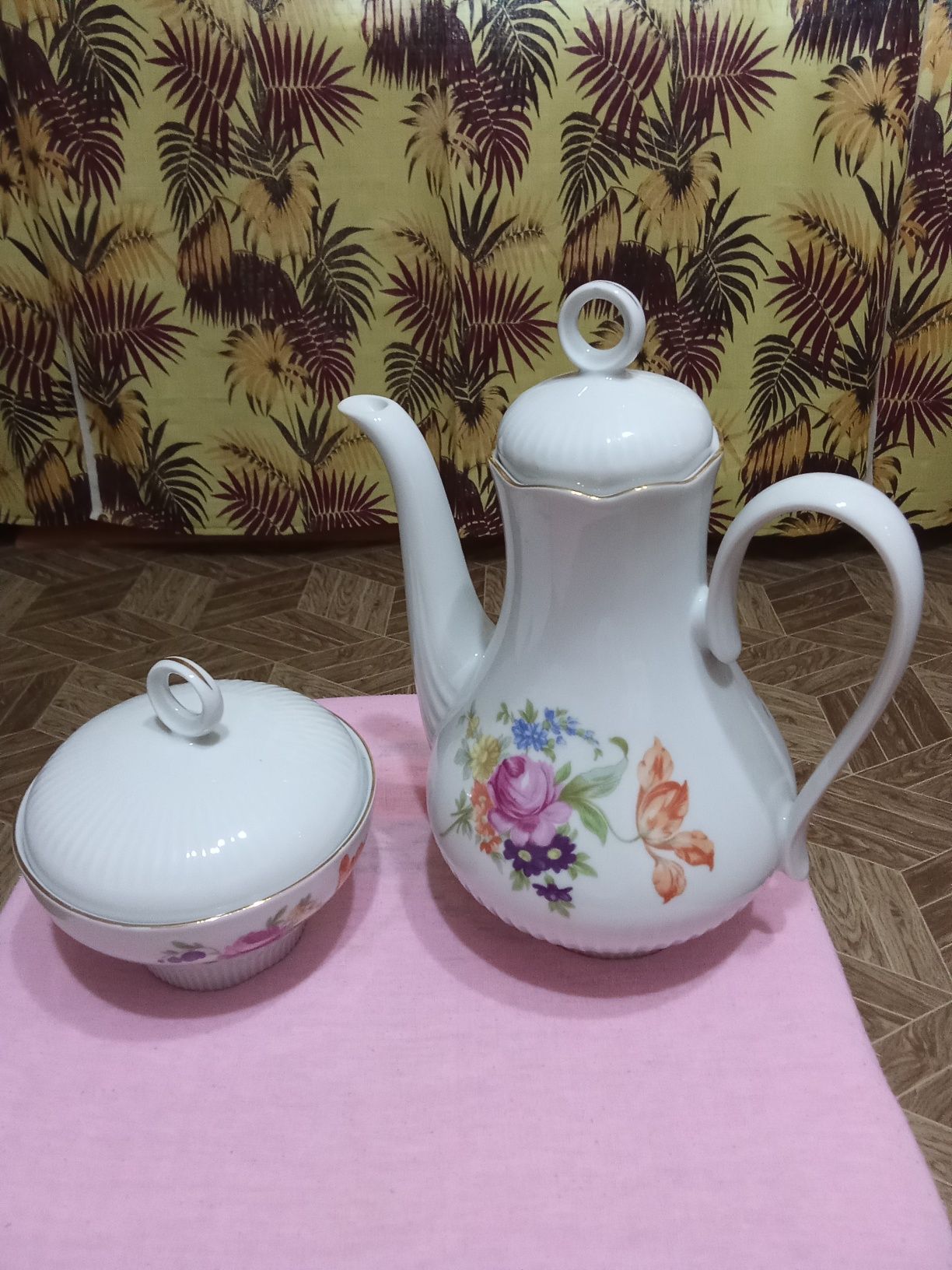 г. Навои. Продам новую посуду ( Япония, Россия, Корея).