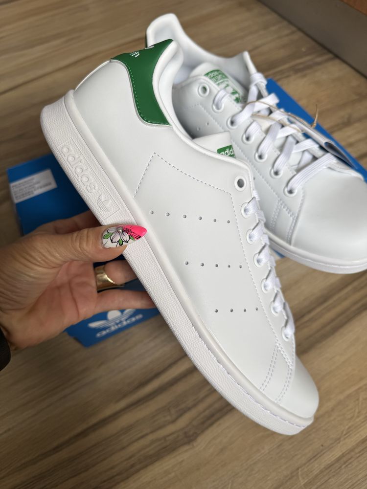Оригинални нови кецове ADIDAS STAN SMITH! 40,41,43,44 н