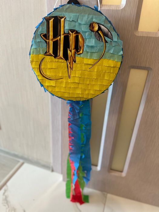 Тематична пинята с 1кг бонбони