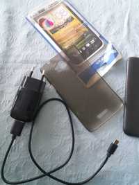 Зарядно устройство и калъфче за Мобилен телефон HTC One X 16GB S720E