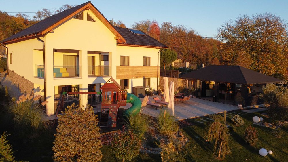 Vila Cazare inchiriere Above Village