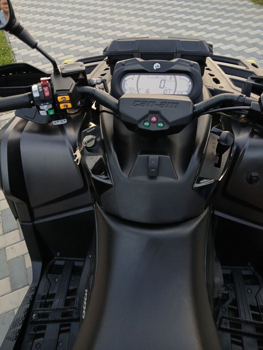 Can-am Outlander 1000, fabricație 2020