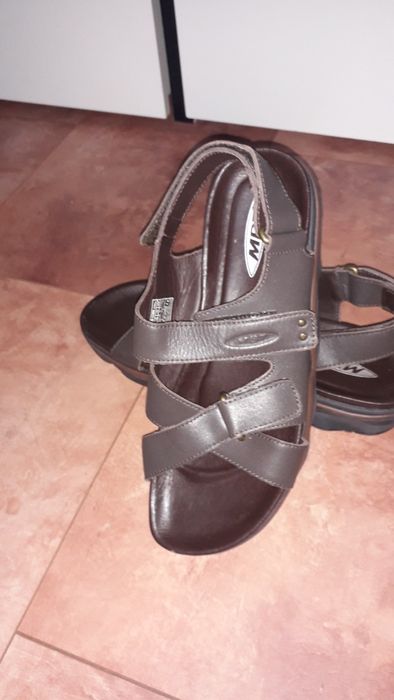 Sandale din piele