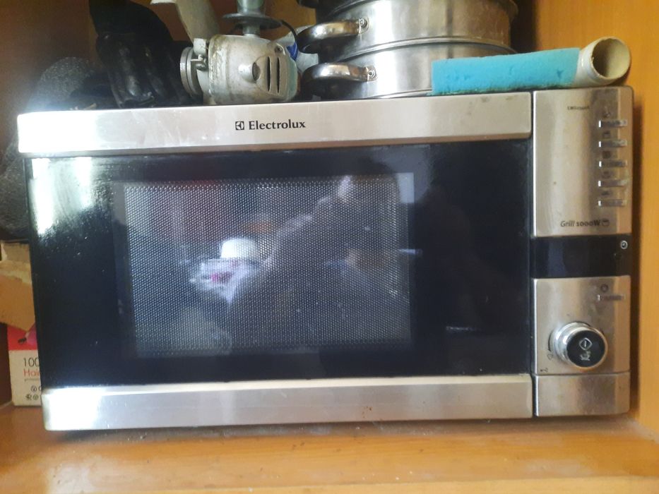 Микровольновая печь на запчасти