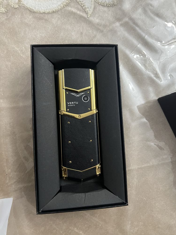 Vertu Gold ideal