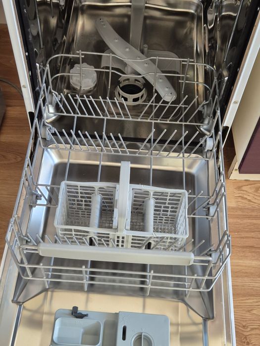Masina de spalat vase 45 cm