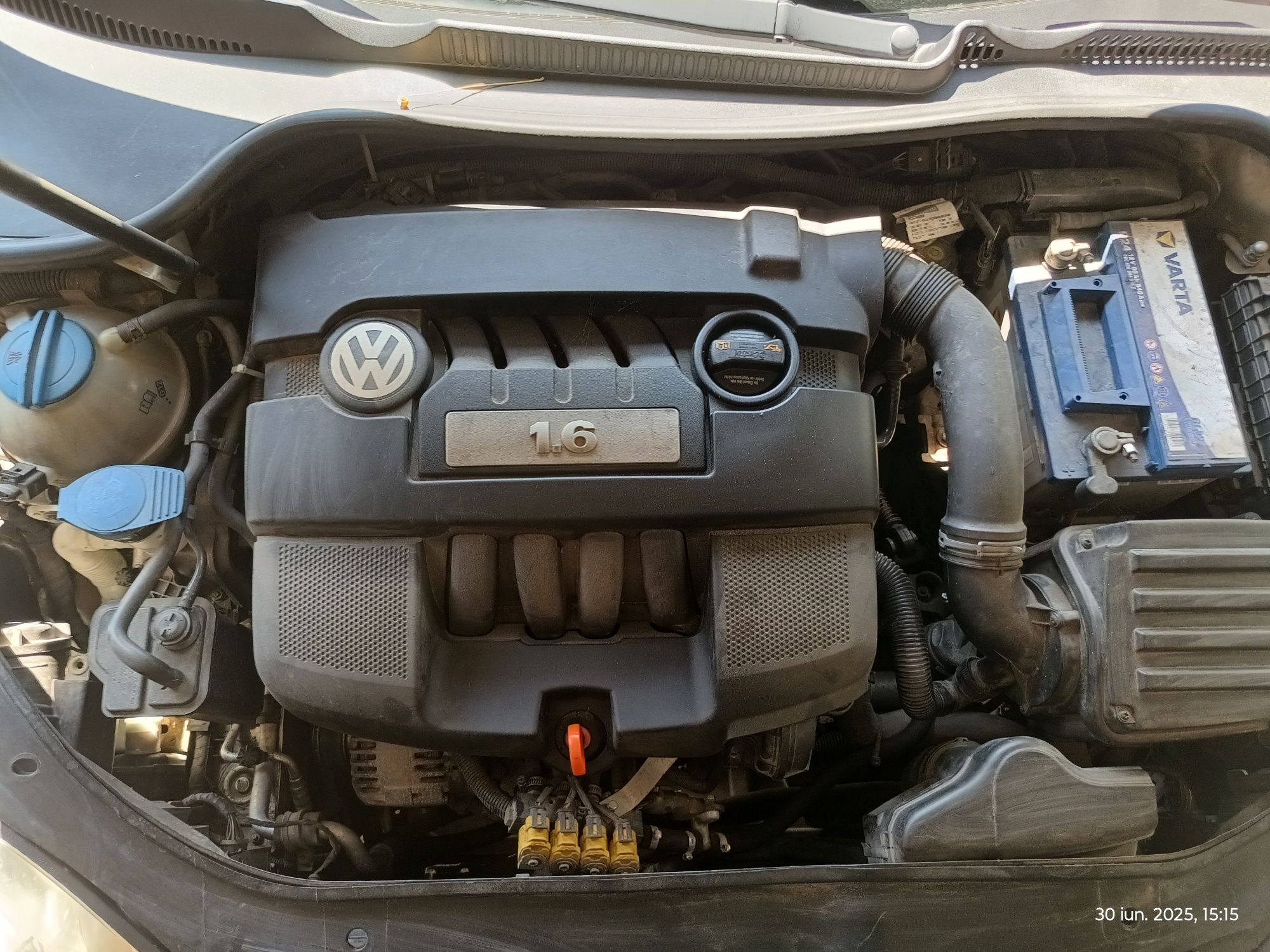 Vw golf 5  1.6  mpi benzina  102 cp + gpl