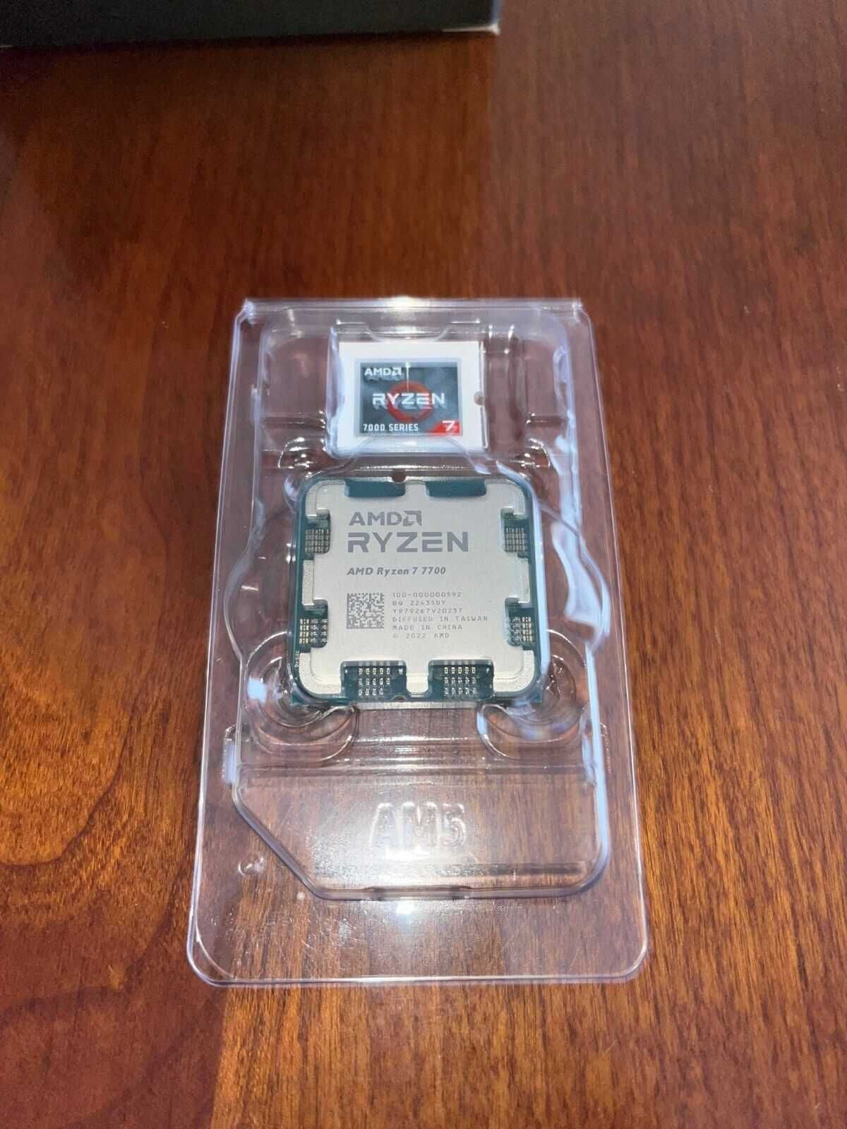 Процесор AMD RYZEN 7 7700 8-Core 3.8 GHz (5.3 GHz Turbo) 32MB/AM5/BOX