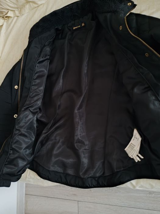 Vând geaca dama Stradivarius