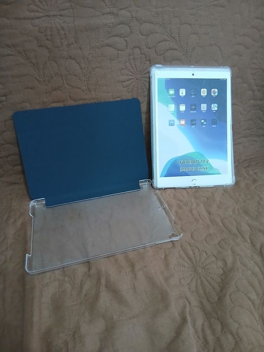 Калъфи за iPad 7,8 9 , 10,2 инча ,два броя чисто нови.