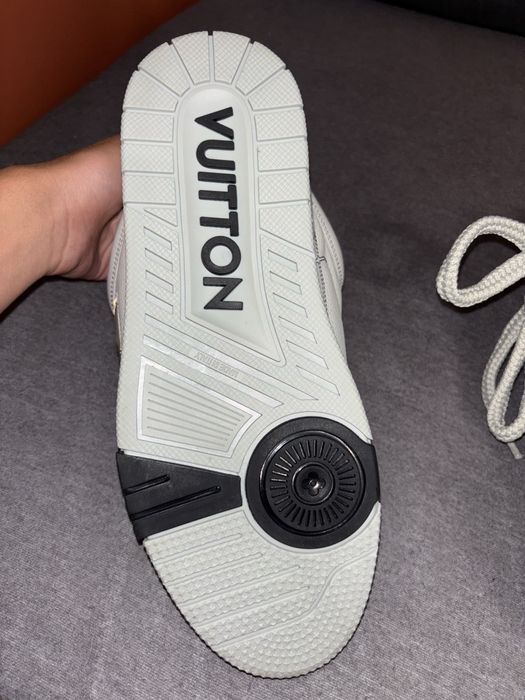 Lv skate big flower grey