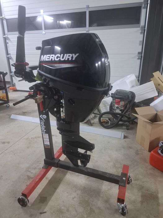 Mercury 9.9 EFI с гаранция