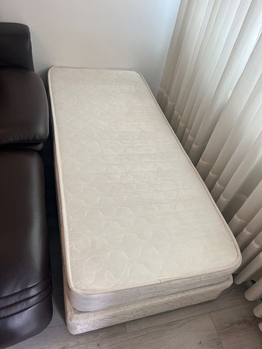 Матрак за възрастен