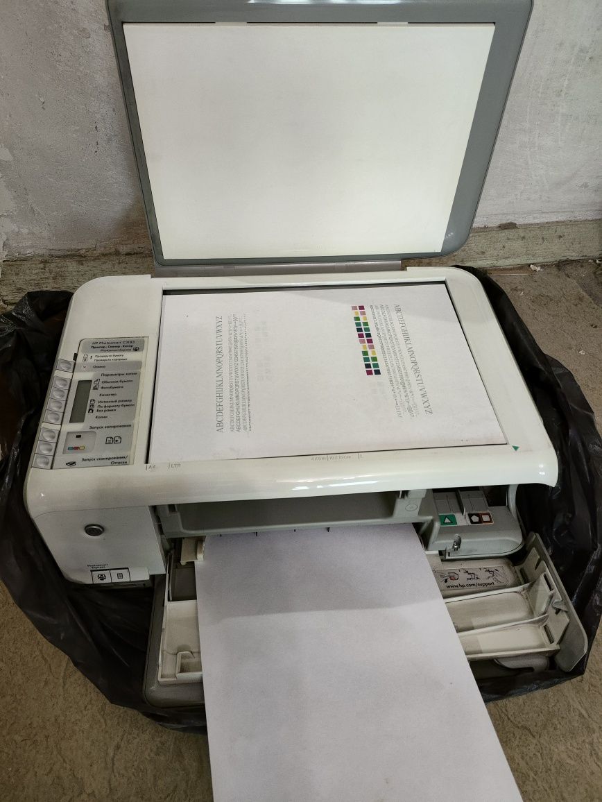 Продам принтер HP C3183