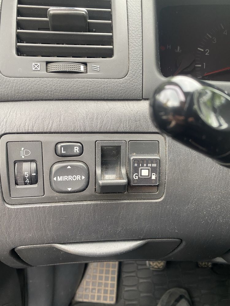 Toyota Corolla Verso 1.8 Газ