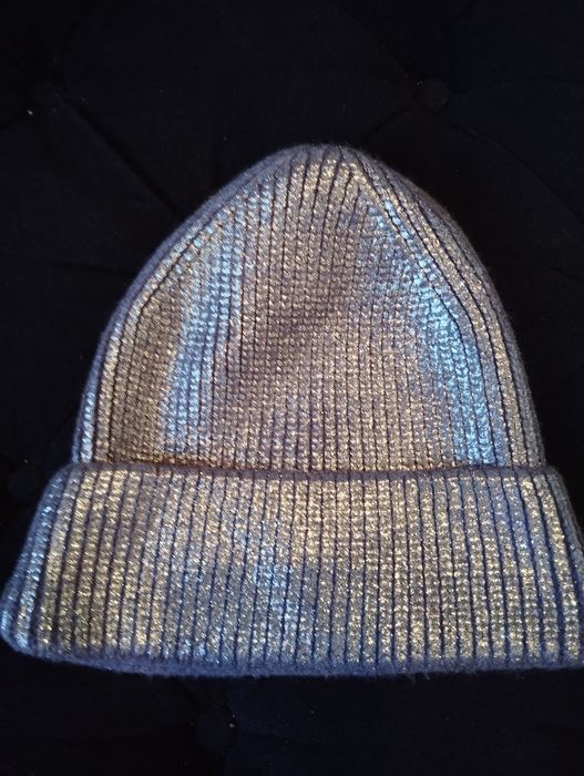 Шапки разные продам