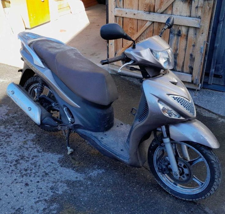 Suzuki UX 125 2014 год запазен скутер