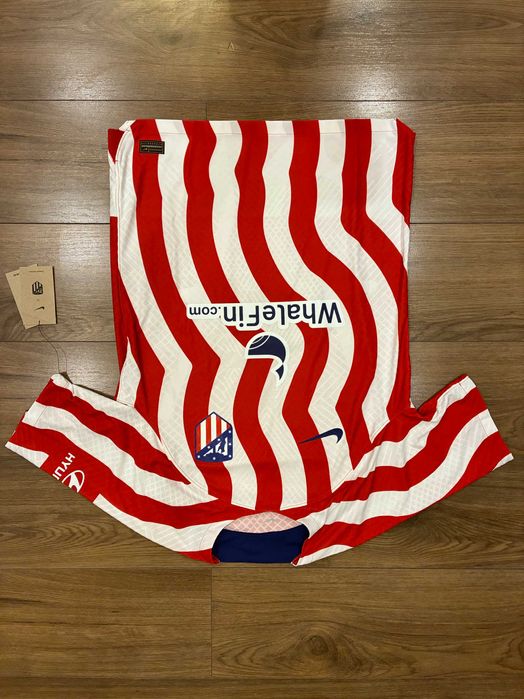 Нови оригинални екипи на Атлетико Мадрид различни размери и цени