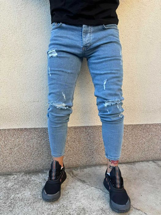 Предлагат се чисто нови ДЪНКИ. цената е само 15 лв.