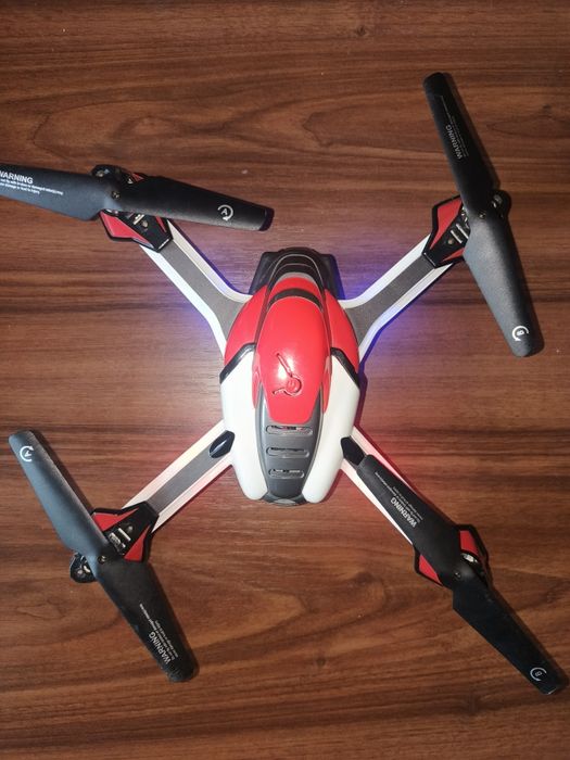 Vând dronă cu telecomandă