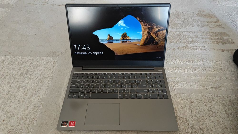 Ноутбук Lenovo AMD Ryzen 3